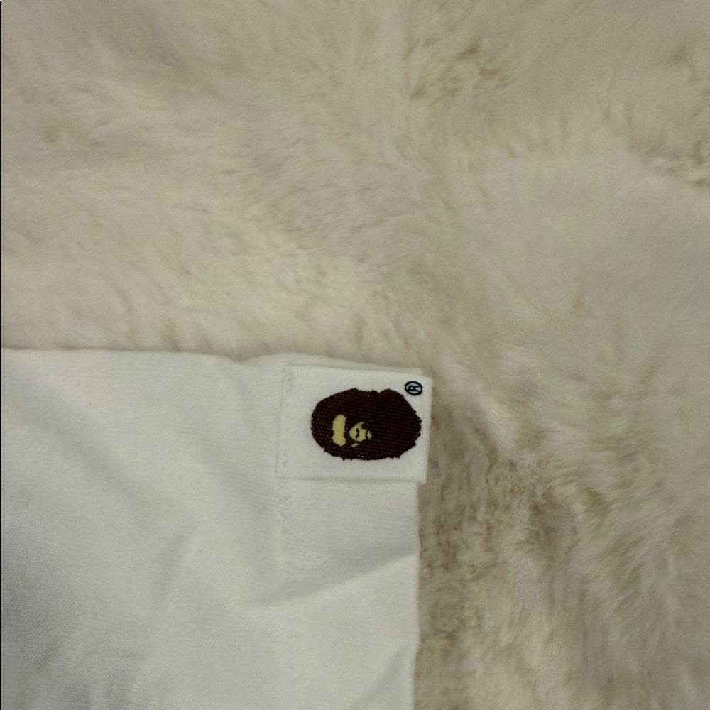 A Bathing Ape Baby Milo White T-Shirt NWOT - Picture 4 of 4